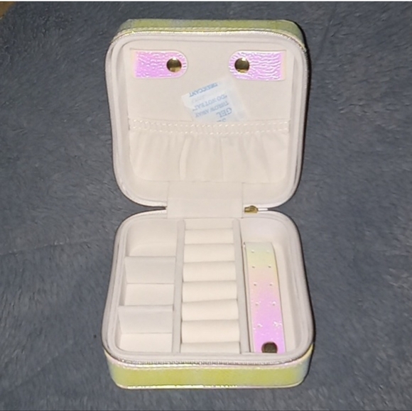 Iridescent Pastel Jewelry Travel Case - Picture 8 of 8